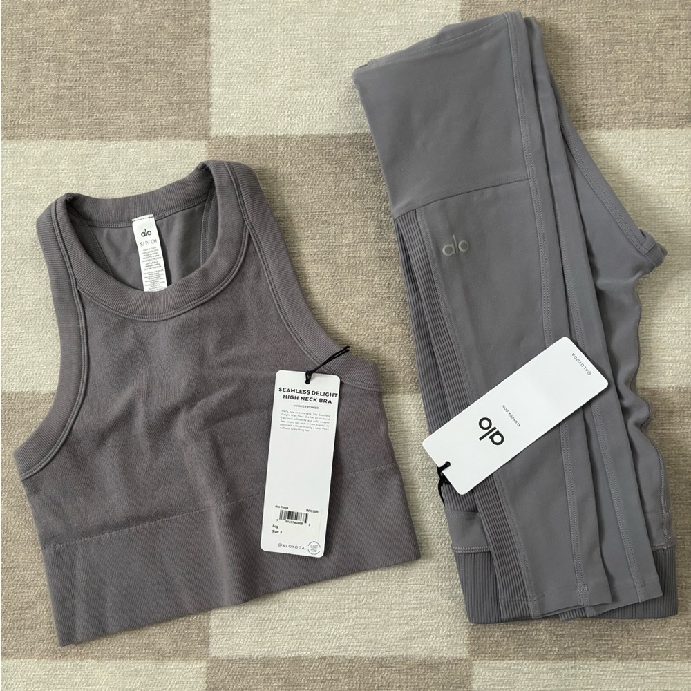NWT Alo Yoga workout set